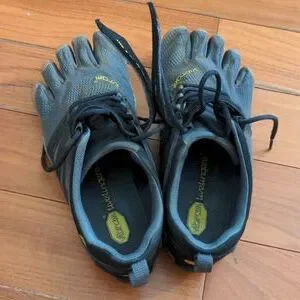Vibram | Shoes | Vibram V Train Golds Gym Edition Mens Size  display picture 2